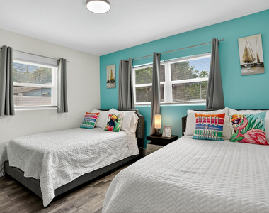 108 Se 11th Avenue - Photo Thumbnail 16