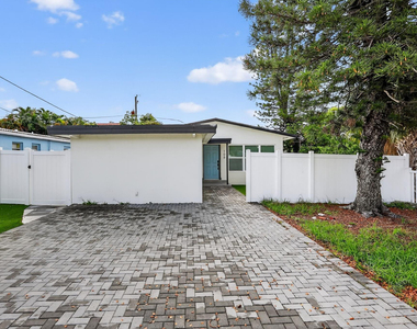 108 Se 11th Avenue - Photo Thumbnail 34