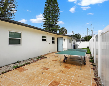 108 Se 11th Avenue - Photo Thumbnail 36
