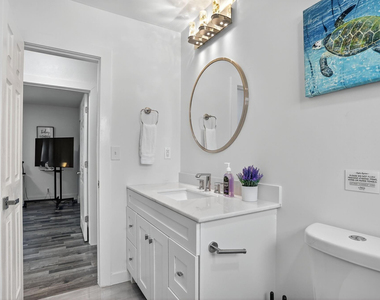 108 Se 11th Avenue - Photo Thumbnail 24