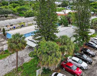 108 Se 11th Avenue - Photo Thumbnail 48