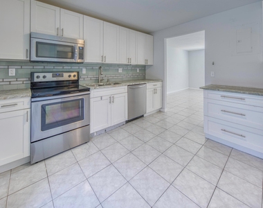 216 S Ocean Breeze - Photo Thumbnail 12
