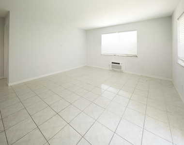 216 S Ocean Breeze - Photo Thumbnail 6