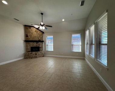 1481 Kirkwood Lane - Photo Thumbnail 12