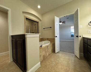 1481 Kirkwood Lane - Photo Thumbnail 11