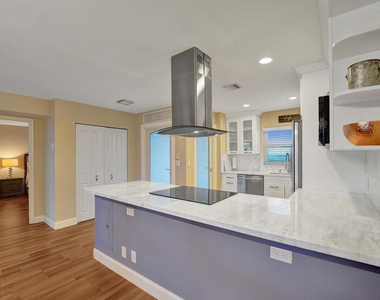 2829 Ne 33rd Court - Photo Thumbnail 1