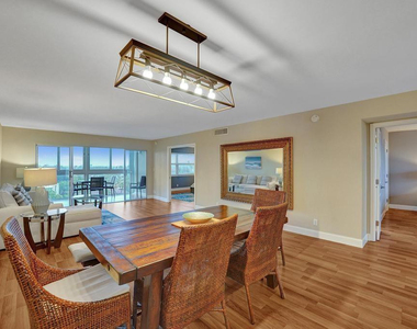 2829 Ne 33rd Court - Photo Thumbnail 8