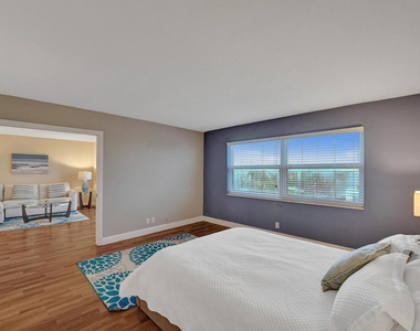 2829 Ne 33rd Court - Photo Thumbnail 14