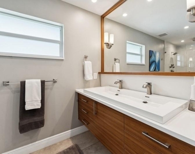 13 Little Harbor Way - Photo Thumbnail 17