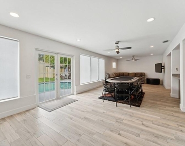 13 Little Harbor Way - Photo Thumbnail 12