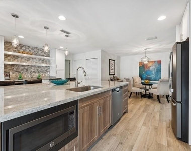 13 Little Harbor Way - Photo Thumbnail 10