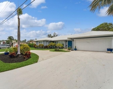13 Little Harbor Way - Photo Thumbnail 1