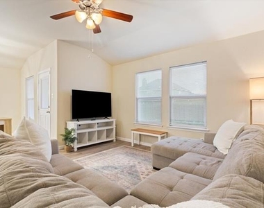3105 Beutel Road - Photo Thumbnail 5