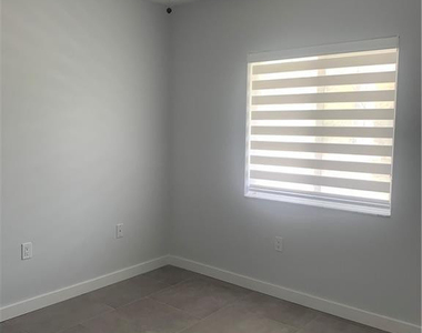 103 Riviera Circle - Photo Thumbnail 10