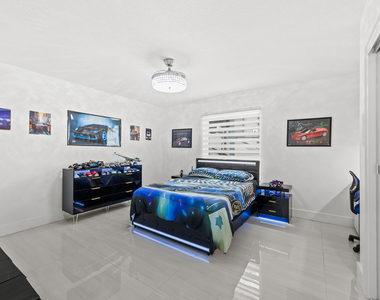 1821 Carissa Road - Photo Thumbnail 24