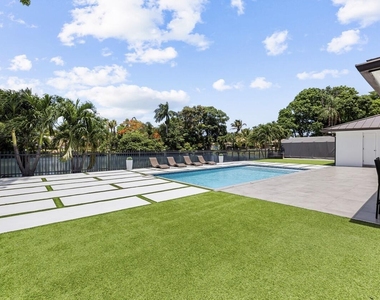 1821 Carissa Road - Photo Thumbnail 39
