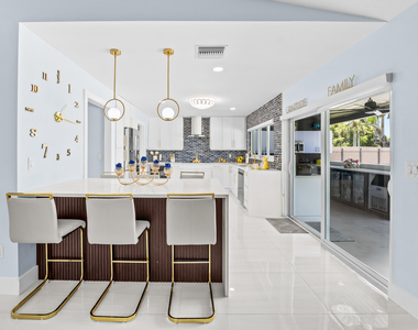 1821 Carissa Road - Photo Thumbnail 12