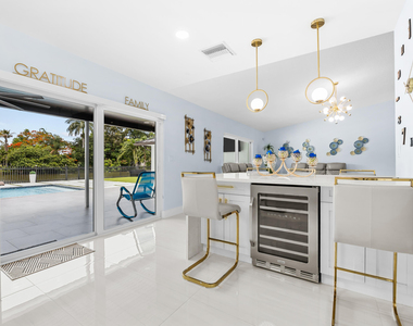 1821 Carissa Road - Photo Thumbnail 18