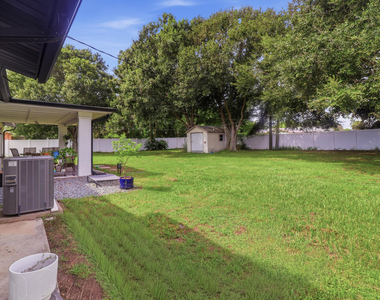 2657 Seneca Avenue - Photo Thumbnail 15
