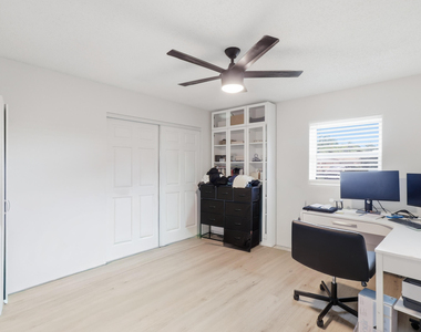 2657 Seneca Avenue - Photo Thumbnail 10
