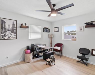 2657 Seneca Avenue - Photo Thumbnail 8