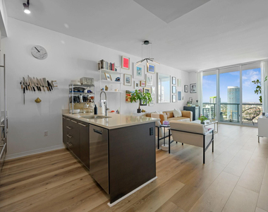 55 Se 6th Street - Photo Thumbnail 6