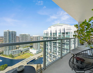 55 Se 6th Street - Photo Thumbnail 1