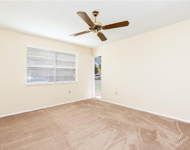 4324 Nw 9th Avenue - Photo Thumbnail 11