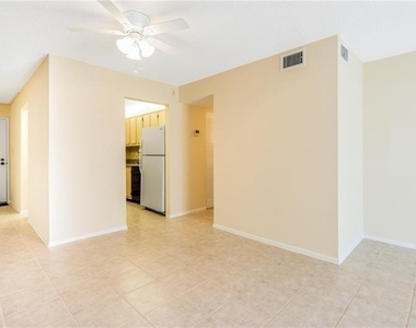 4324 Nw 9th Avenue - Photo Thumbnail 2