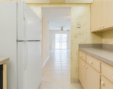 4324 Nw 9th Avenue - Photo Thumbnail 4