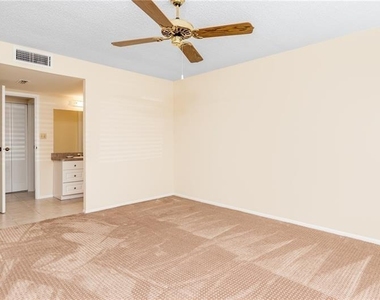 4324 Nw 9th Avenue - Photo Thumbnail 12