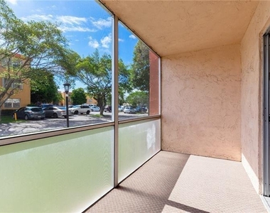 4324 Nw 9th Avenue - Photo Thumbnail 1