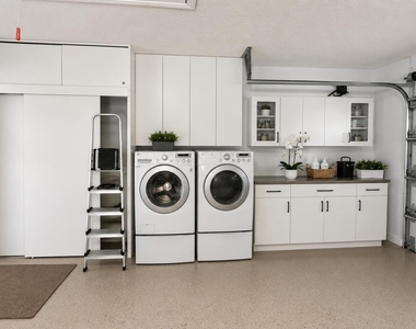4107 Carriage Drive - Photo Thumbnail 9