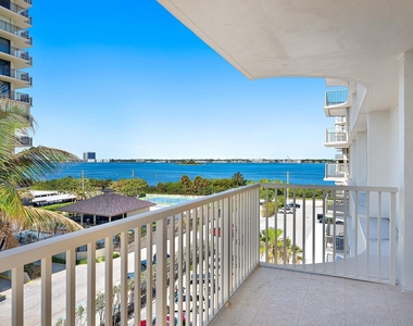 5480 N Ocean Drive - Photo Thumbnail 8