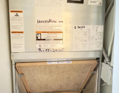 2801 Somerset Drive - Photo Thumbnail 9