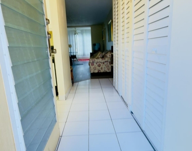 2801 Somerset Drive - Photo Thumbnail 10