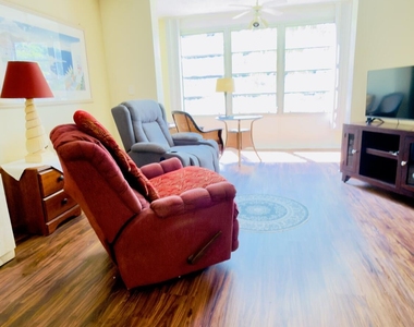 2801 Somerset Drive - Photo Thumbnail 19