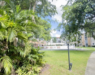 2801 Somerset Drive - Photo Thumbnail 50