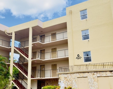 2801 Somerset Drive - Photo Thumbnail 45
