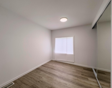 4022 68th Street N - Photo Thumbnail 7