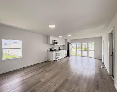 4022 68th Street N - Photo Thumbnail 1