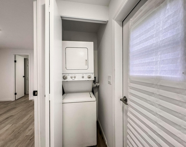 4022 68th Street N - Photo Thumbnail 11