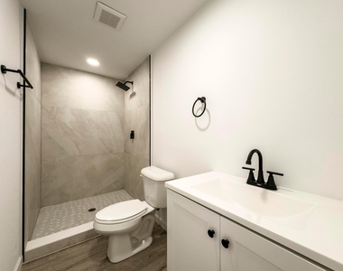4022 68th Street N - Photo Thumbnail 8