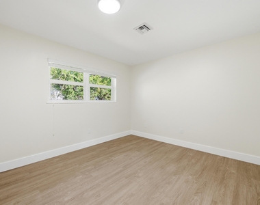 351 Wickline Boulevard - Photo Thumbnail 17