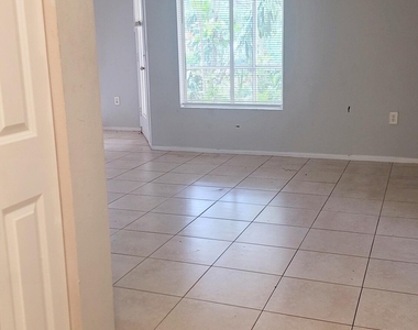 2667 Nw 33rd Street - Photo Thumbnail 16