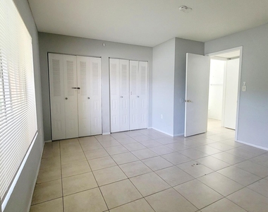 2667 Nw 33rd Street - Photo Thumbnail 19