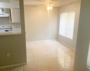 2667 Nw 33rd Street - Photo Thumbnail 8
