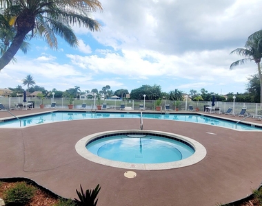 2667 Nw 33rd Street - Photo Thumbnail 4