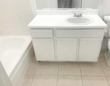 2667 Nw 33rd Street - Photo Thumbnail 22