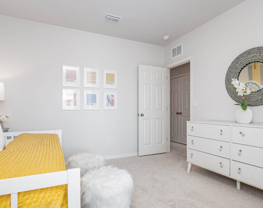 12777 Sw Forli Way - Photo Thumbnail 10